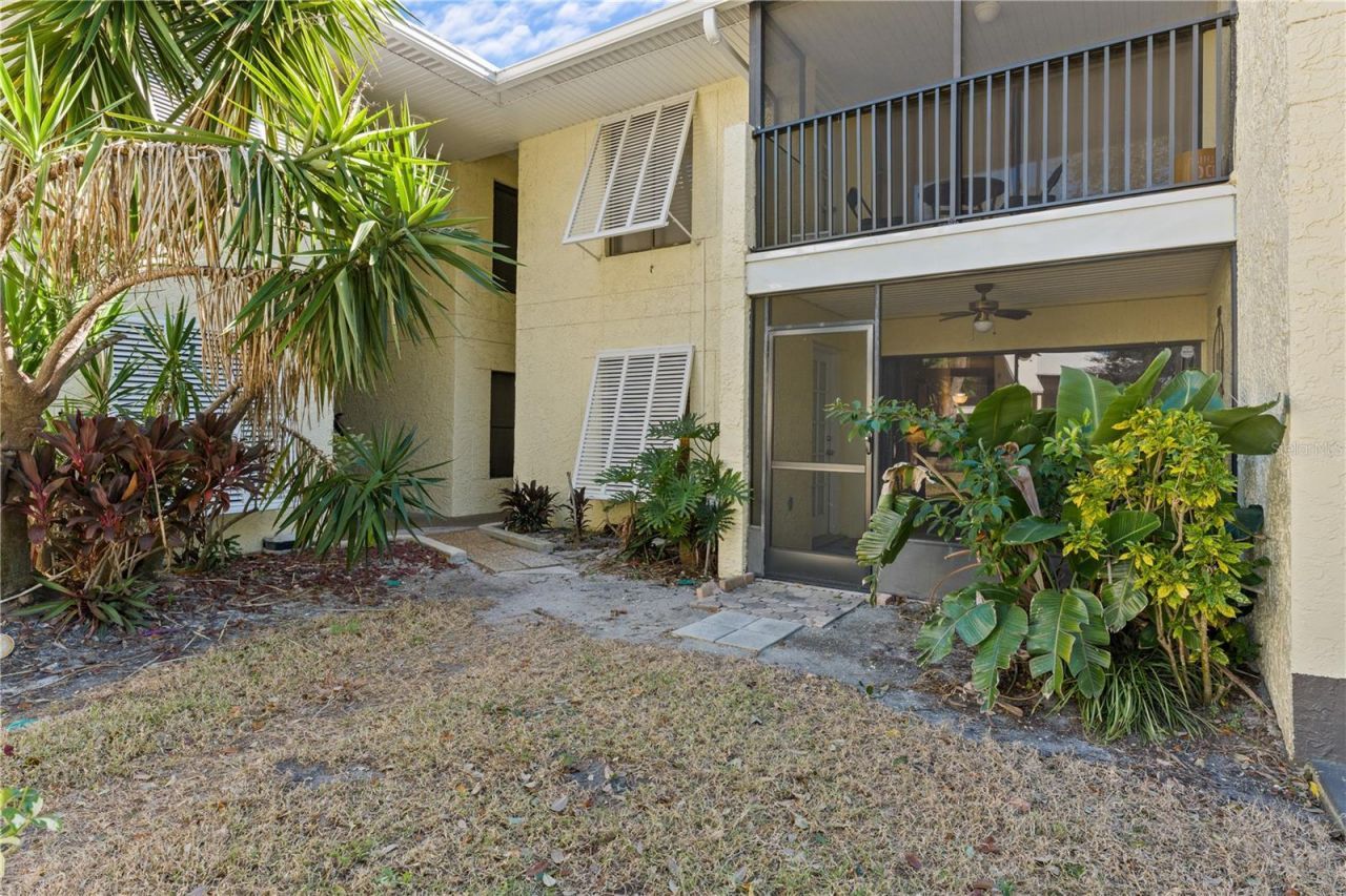 7310 Sunshine Skyway Lane S, Unit 112, Saint Petersburg, FL 33711 Photo