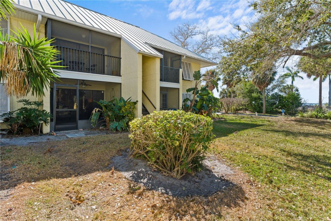 7310 Sunshine Skyway Lane S, Unit 112, Saint Petersburg, FL 33711 Photo