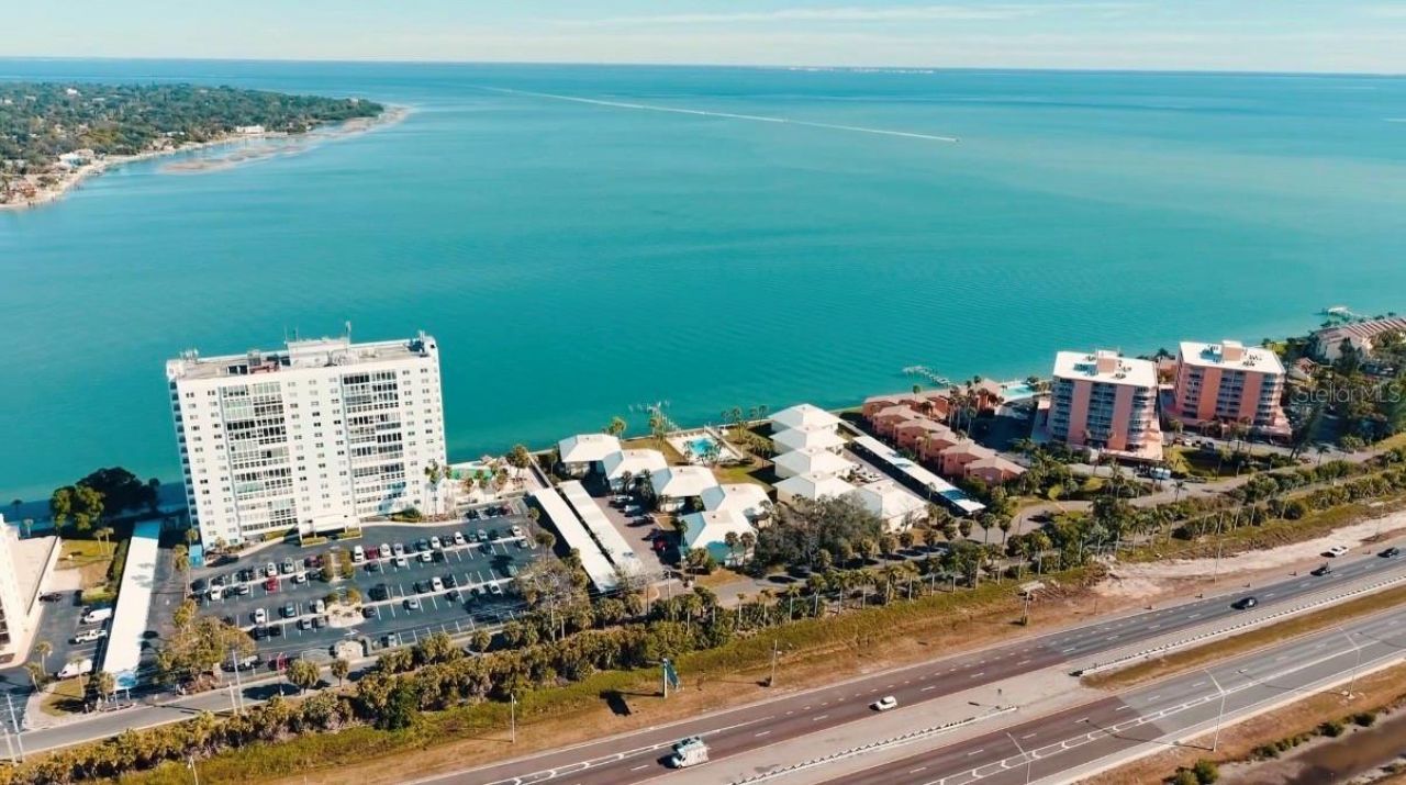 7310 Sunshine Skyway Lane S, Unit 112, Saint Petersburg, FL 33711 Photo