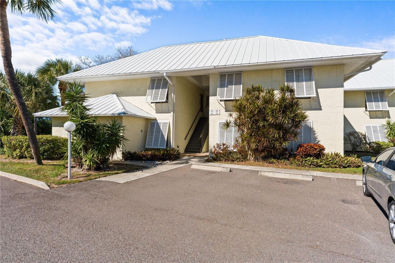 7310 Sunshine Skyway Lane S, Unit 112, Saint Petersburg, FL 33711 Photo