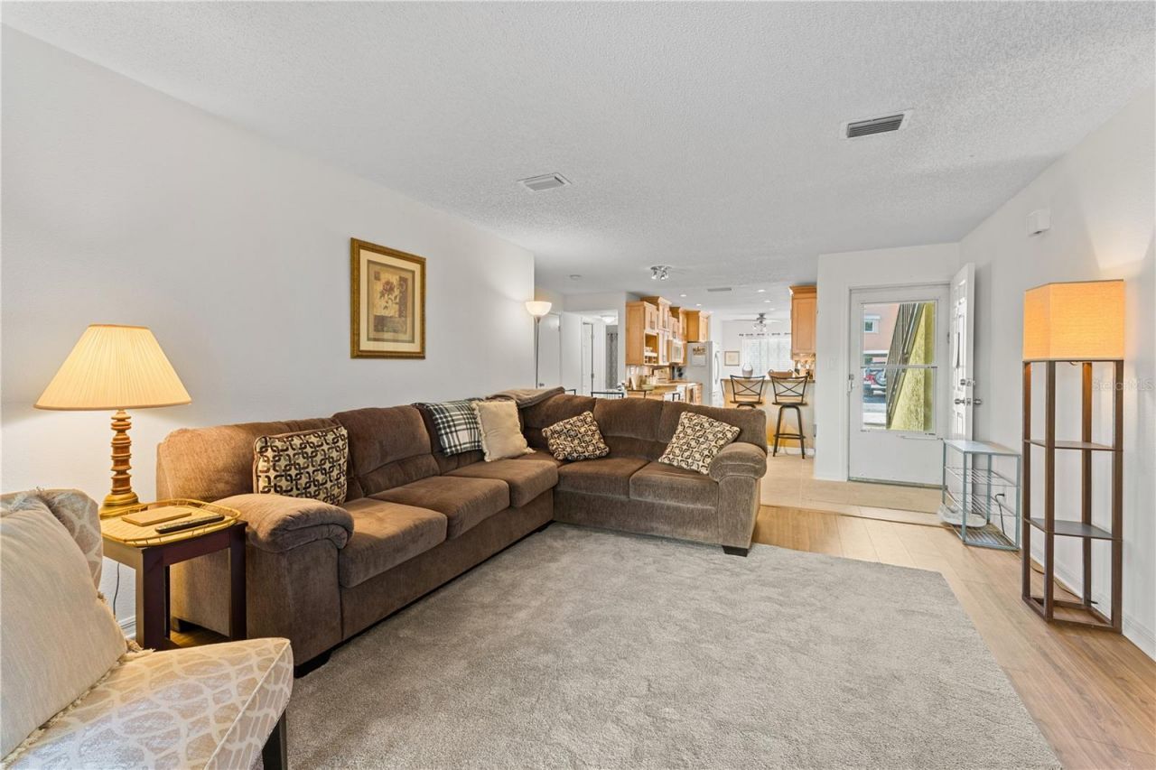 7310 Sunshine Skyway Lane S, Unit 112, Saint Petersburg, FL 33711 Photo