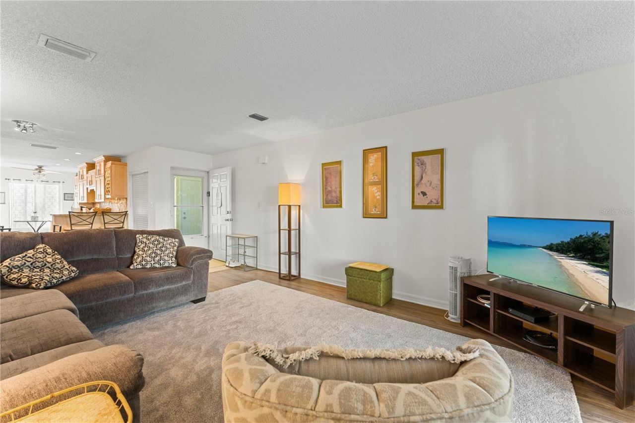 7310 Sunshine Skyway Lane S, Unit 112, Saint Petersburg, FL 33711 Photo