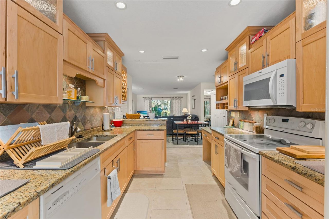 7310 Sunshine Skyway Lane S, Unit 112, Saint Petersburg, FL 33711 Photo