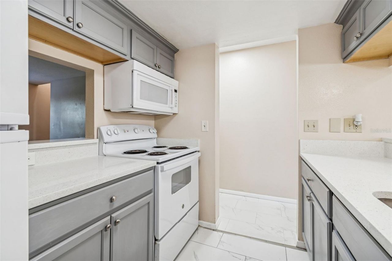 7015 Waterside Drive, Unit 1, Tampa, FL 33617 Photo