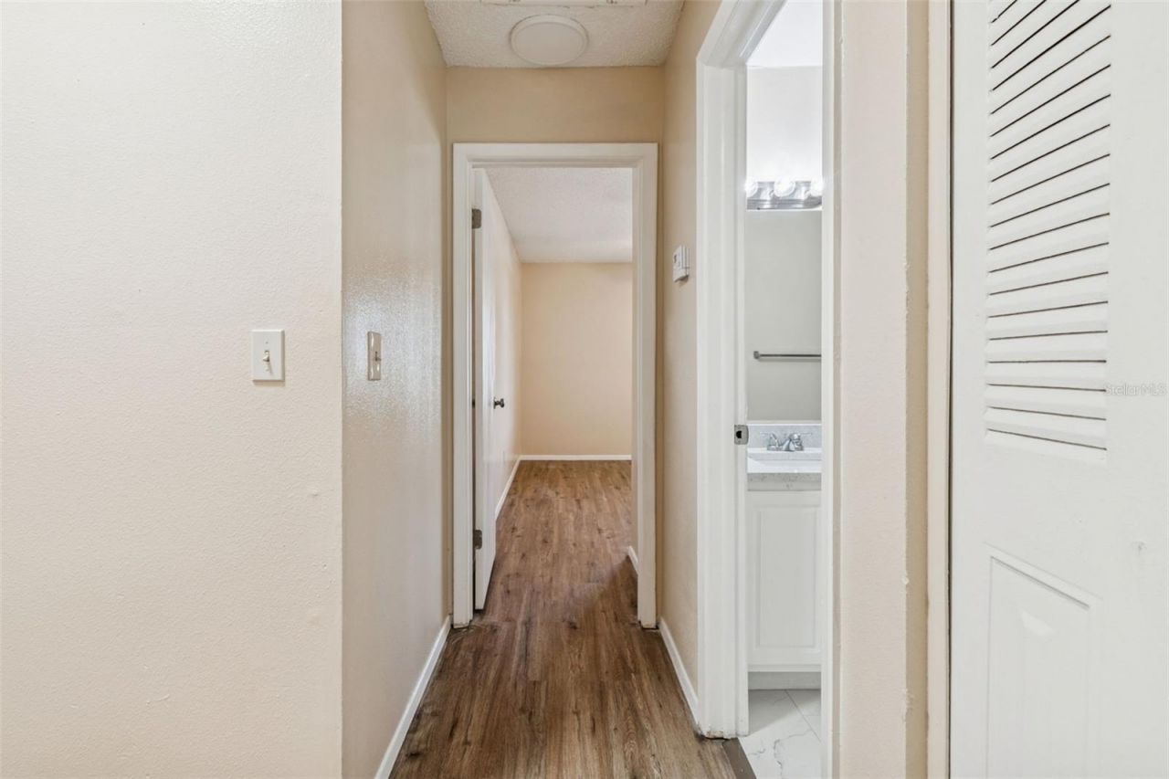 7015 Waterside Drive, Unit 1, Tampa, FL 33617 Photo