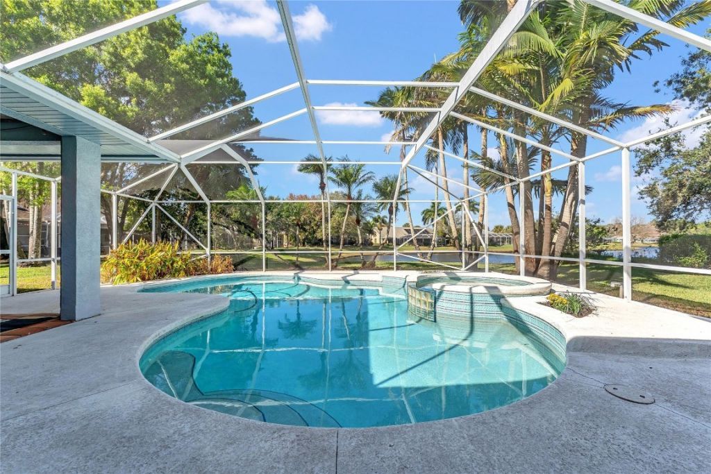 2304 SW Danforth Cir, Palm City, FL 34990 Photo