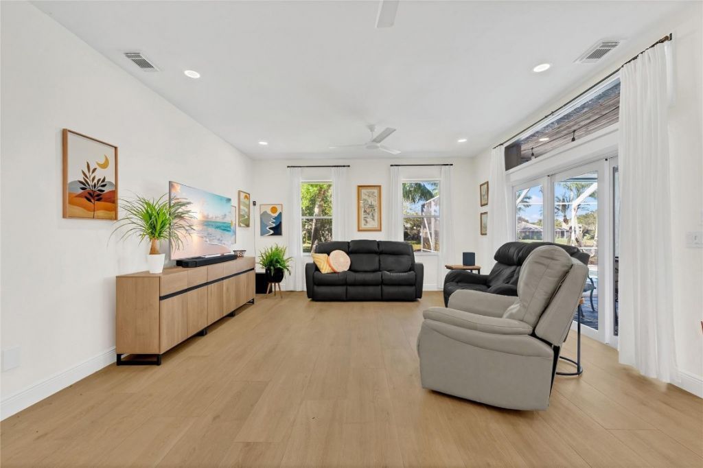 2304 SW Danforth Cir, Palm City, FL 34990 Photo