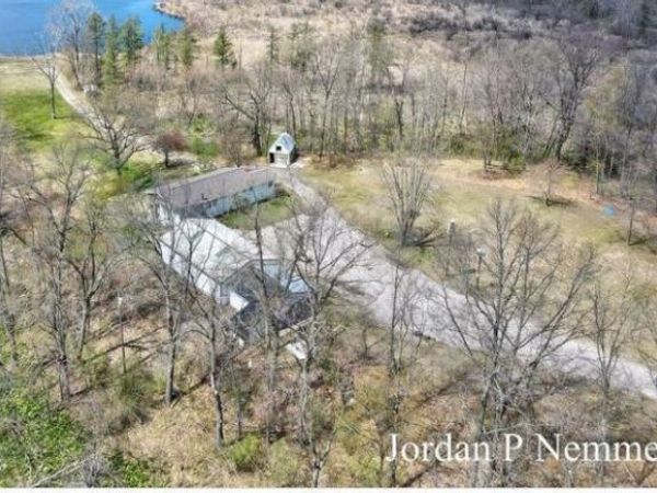 12375 Overlook Drive NE, Greenville, MI 48838