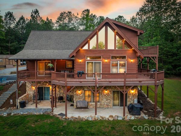 16 Saratoga Drive, Nebo, NC 28761