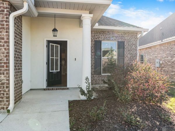 40205 Maddie Dr, Prairieville, LA 70769