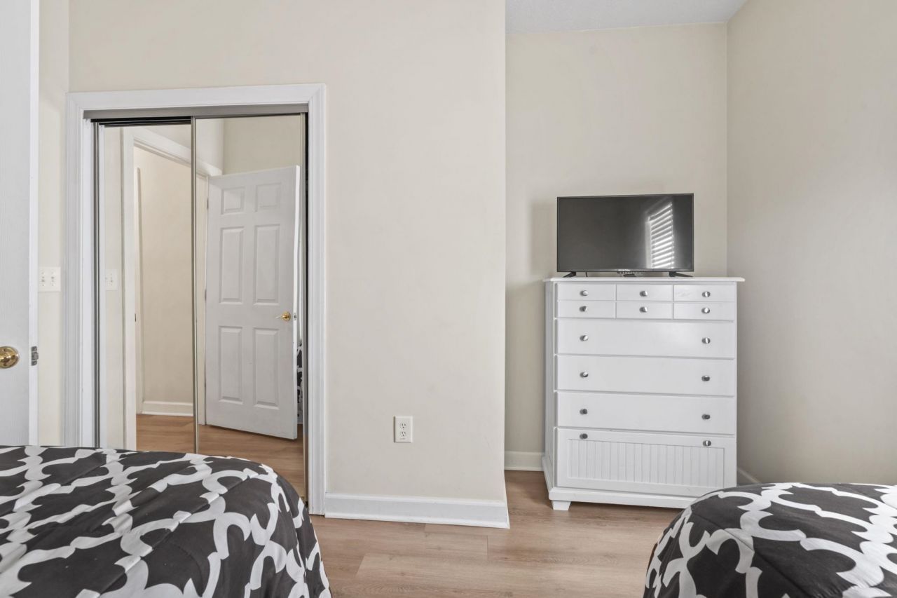 5750 Oyster Catcher Dr. Photo 19