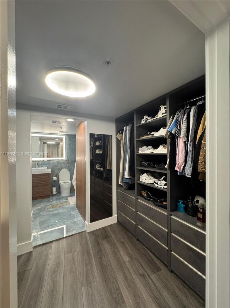 1750 N Bayshore Dr, Unit 2803, Miami, FL 33132 Photo