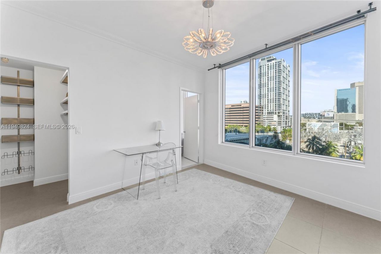 185 SW 7th St, Unit 603, Miami, FL 33130 Photo