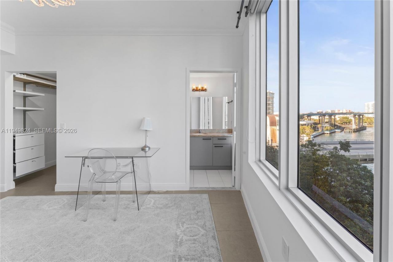 185 SW 7th St, Unit 603, Miami, FL 33130 Photo