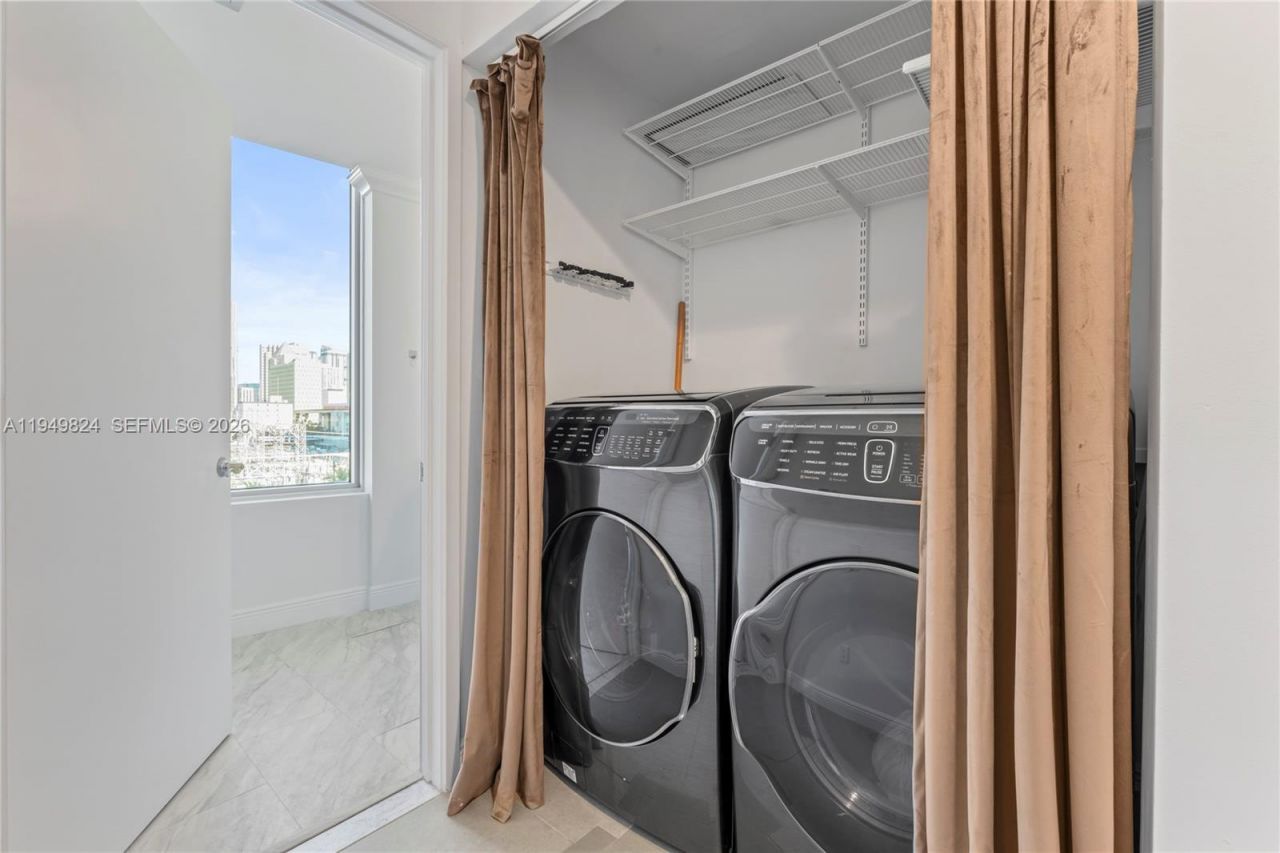 185 SW 7th St, Unit 603, Miami, FL 33130 Photo