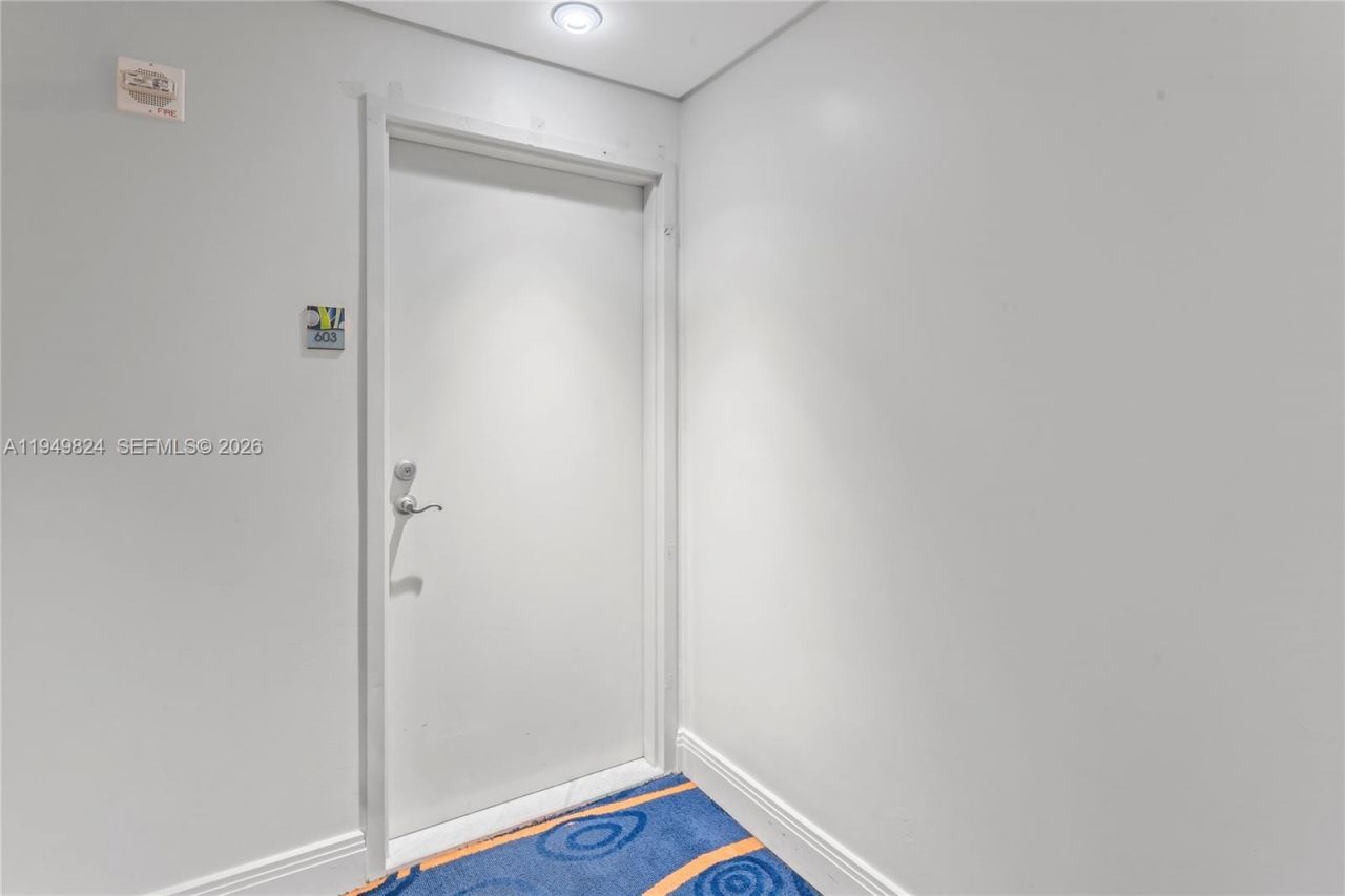 185 SW 7th St, Unit 603, Miami, FL 33130 Photo
