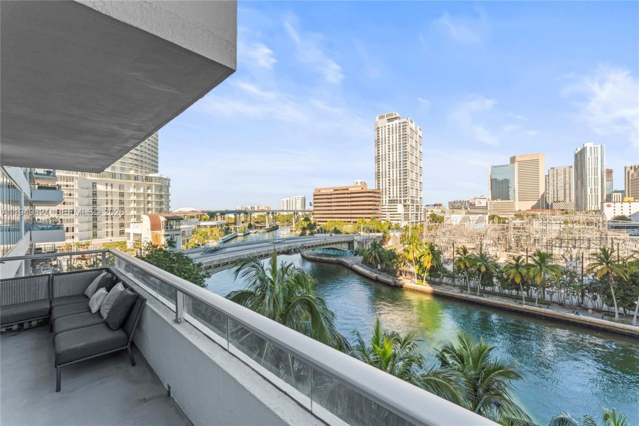 185 SW 7th St, Unit 603, Miami, FL 33130 Photo