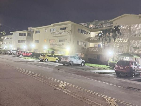 11930 NE 19th Dr , Unit 28, North Miami, FL 33181