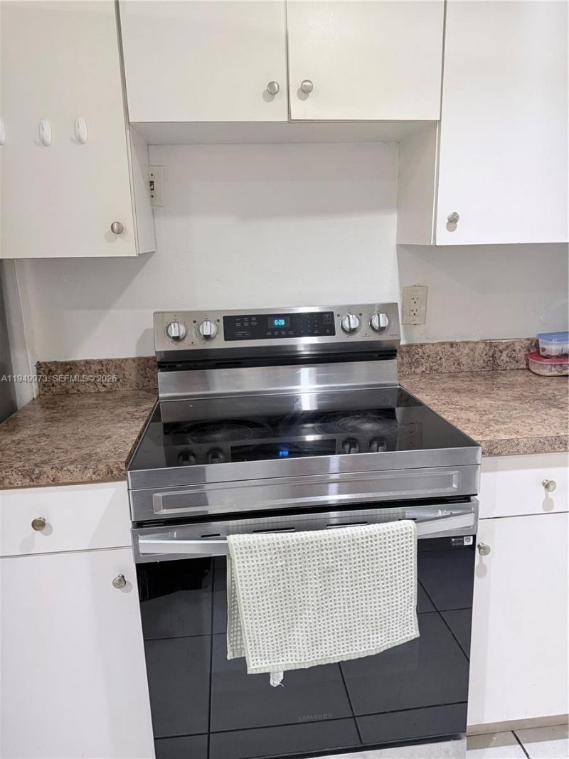 11930 NE 19th Dr , Unit 28, North Miami, FL 33181 Photo