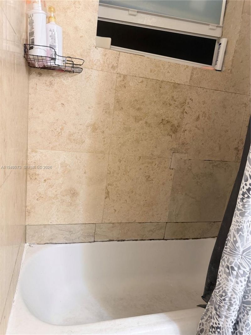 11930 NE 19th Dr , Unit 28, North Miami, FL 33181 Photo