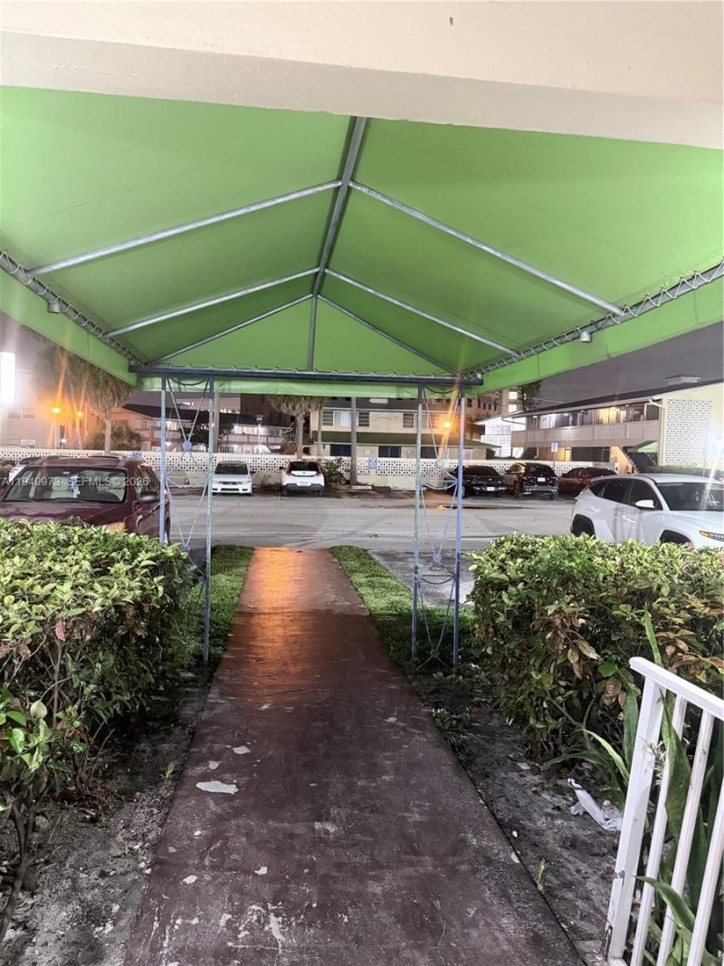 11930 NE 19th Dr , Unit 28, North Miami, FL 33181 Photo