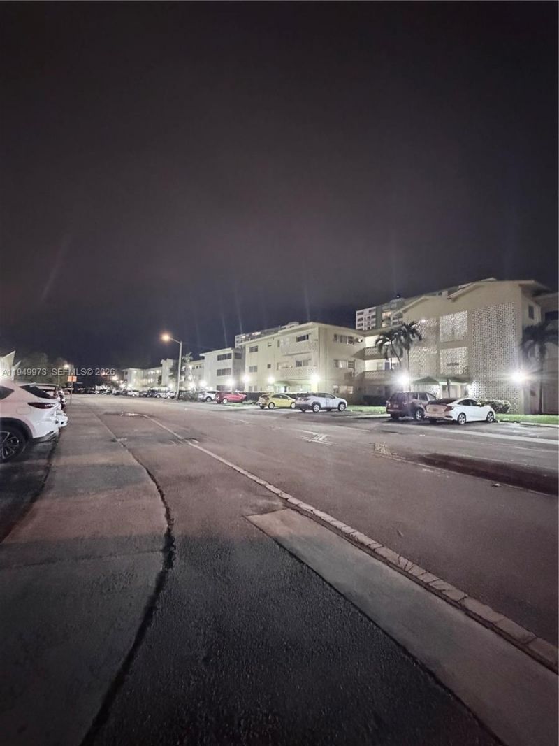 11930 NE 19th Dr , Unit 28, North Miami, FL 33181 Photo