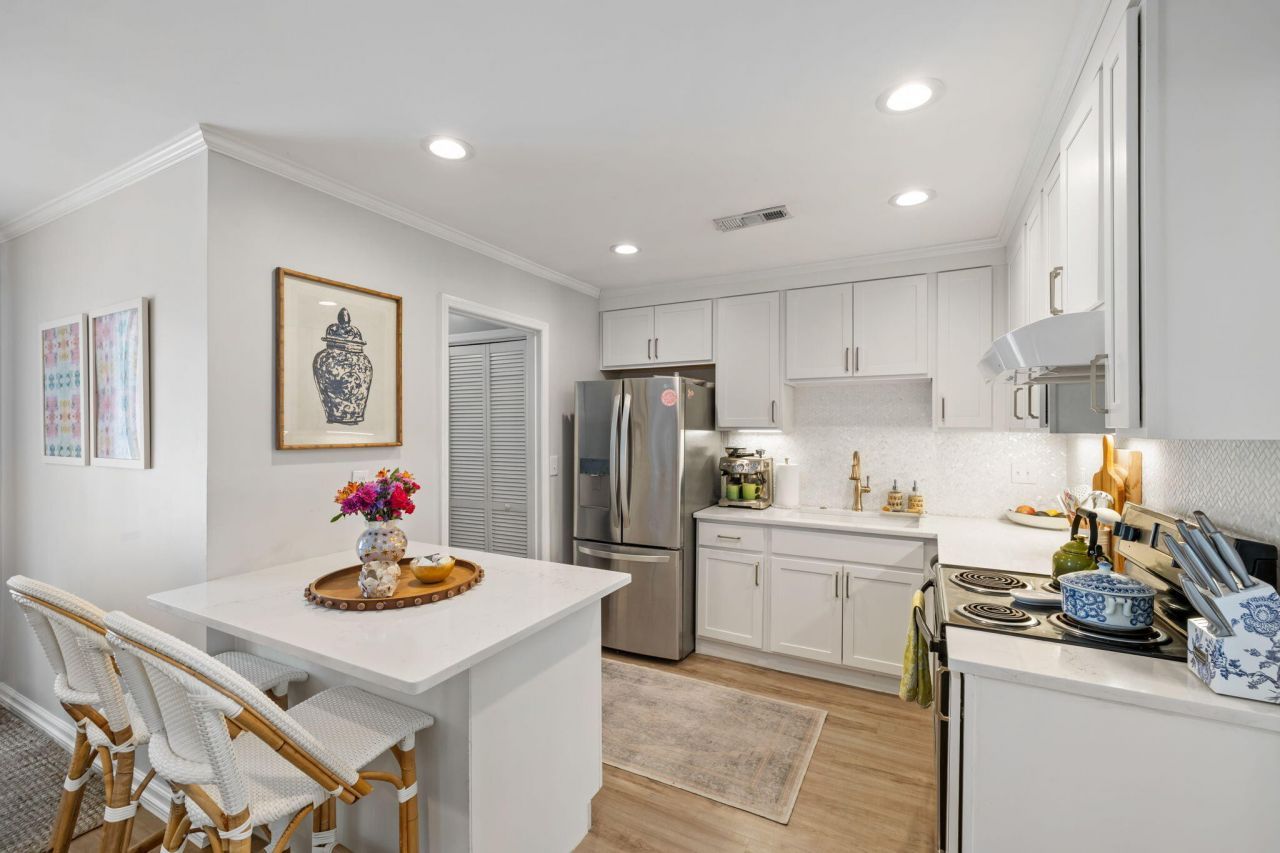 851 Ramblewood Circle Photo 10