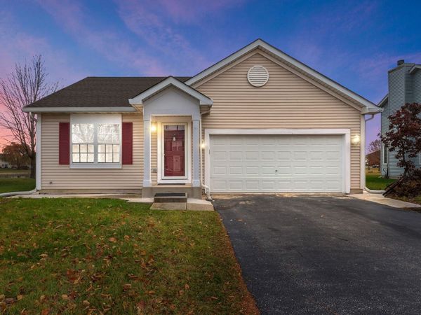 1308 Dahlgren Lane, Minooka, IL 60447