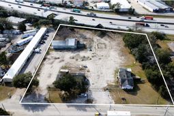 5541 Woodbine Avenue photo 4