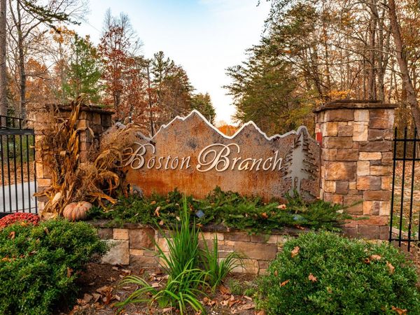 2272 Little Bend Road , Signal Mountain, TN 37377