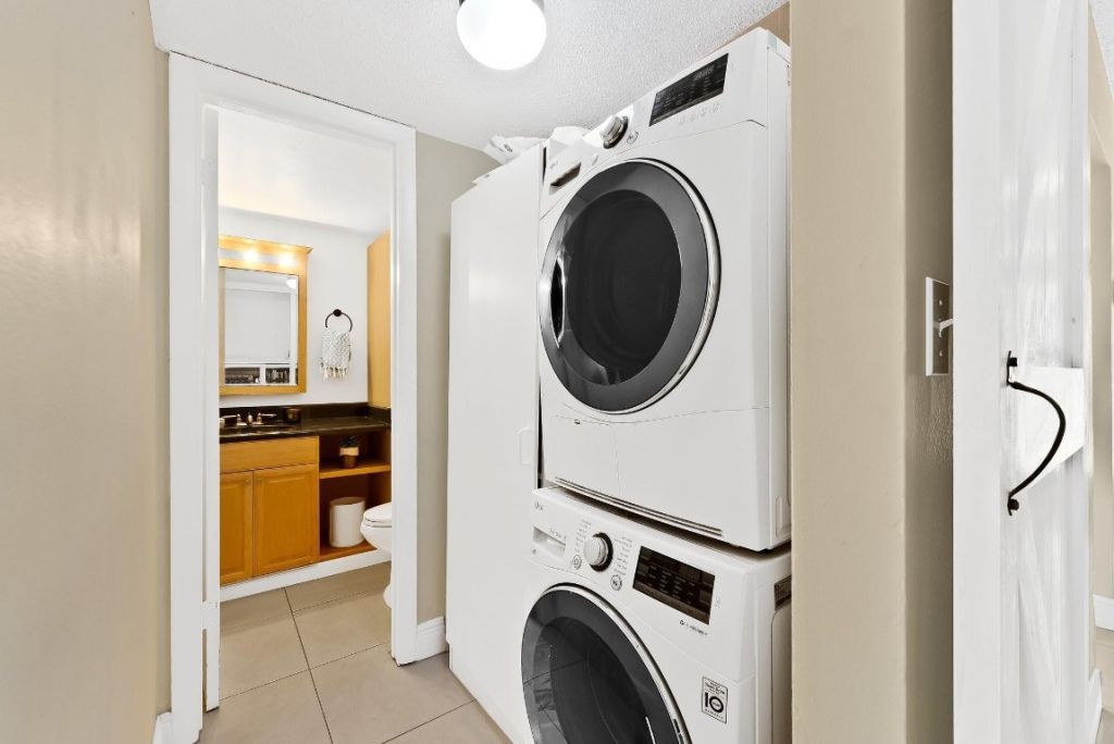 656 Kensington Place, Unit 12b, Fort Lauderdale, FL 33305 Photo