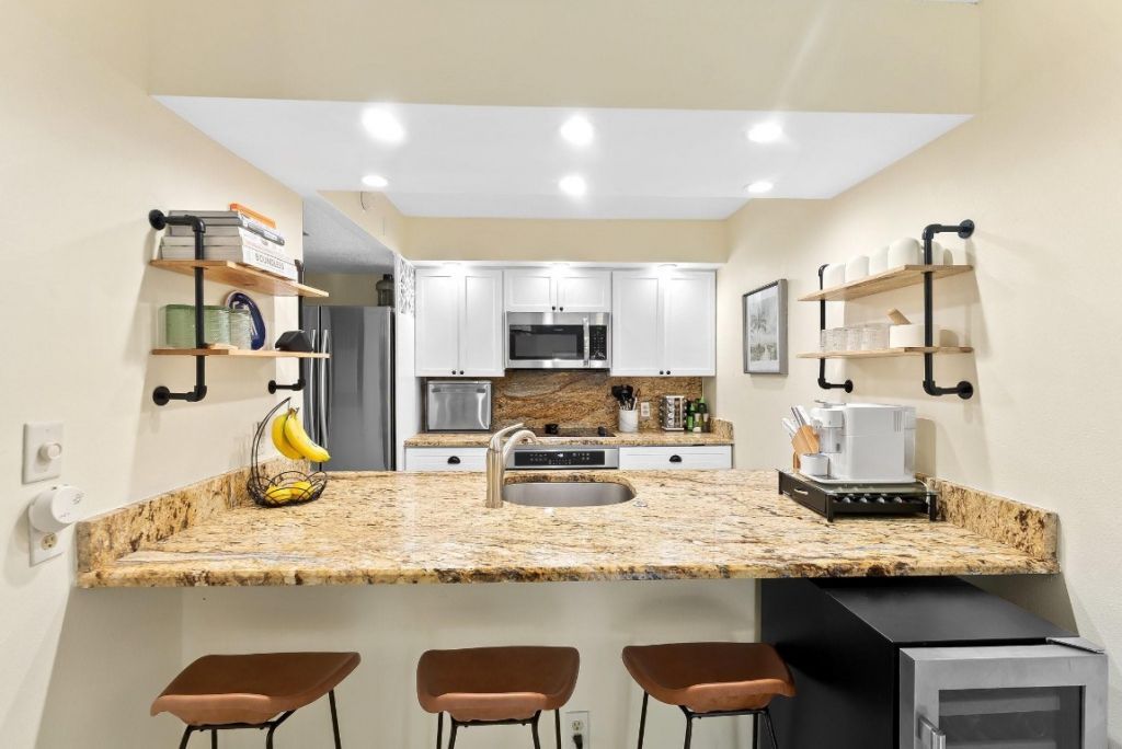 656 Kensington Place, Unit 12b, Fort Lauderdale, FL 33305 Photo