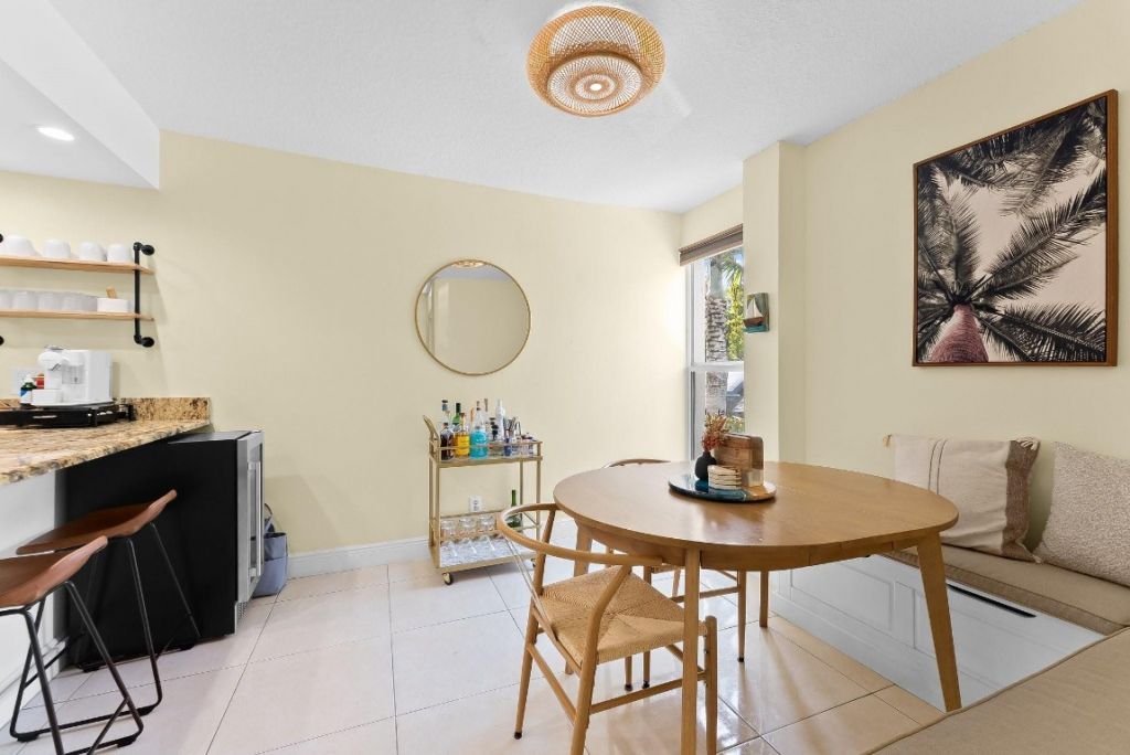 656 Kensington Place, Unit 12b, Fort Lauderdale, FL 33305 Photo