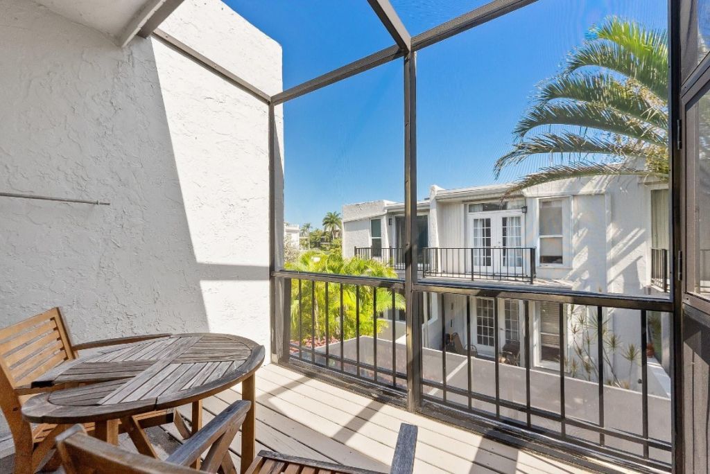 656 Kensington Place, Unit 12b, Fort Lauderdale, FL 33305 Photo