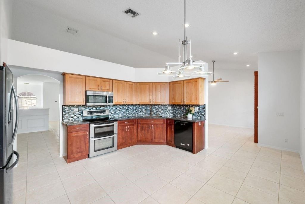 12342 NW 10th Drive, Unit D-9, Coral Springs, FL 33071 Photo