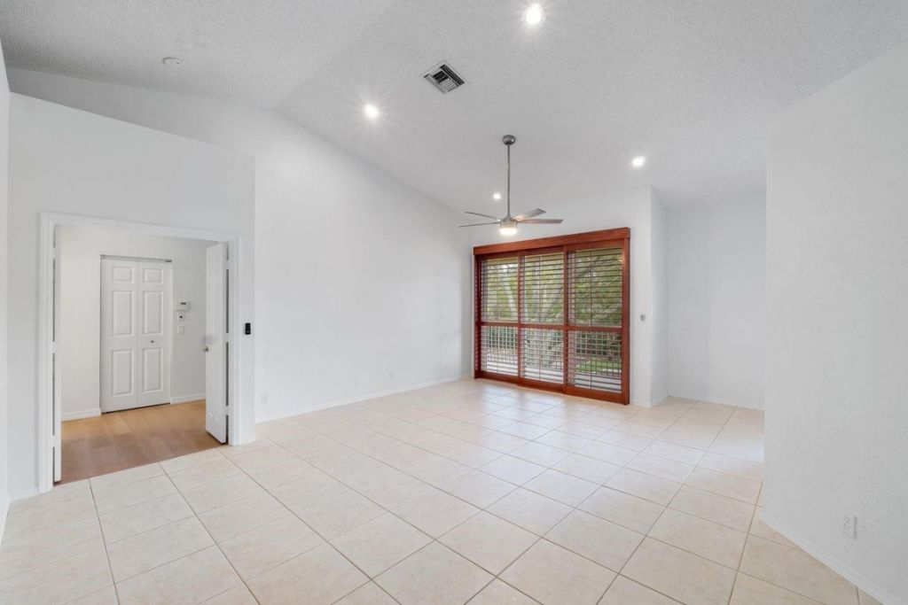 12342 NW 10th Drive, Unit D-9, Coral Springs, FL 33071 Photo