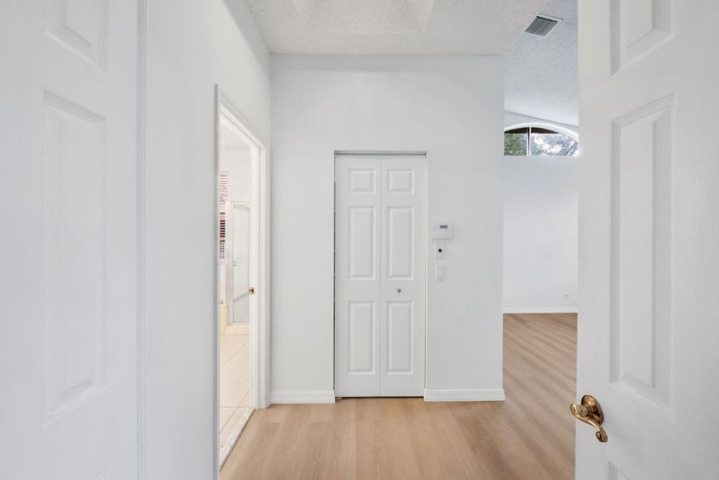 12342 NW 10th Drive, Unit D-9, Coral Springs, FL 33071 Photo