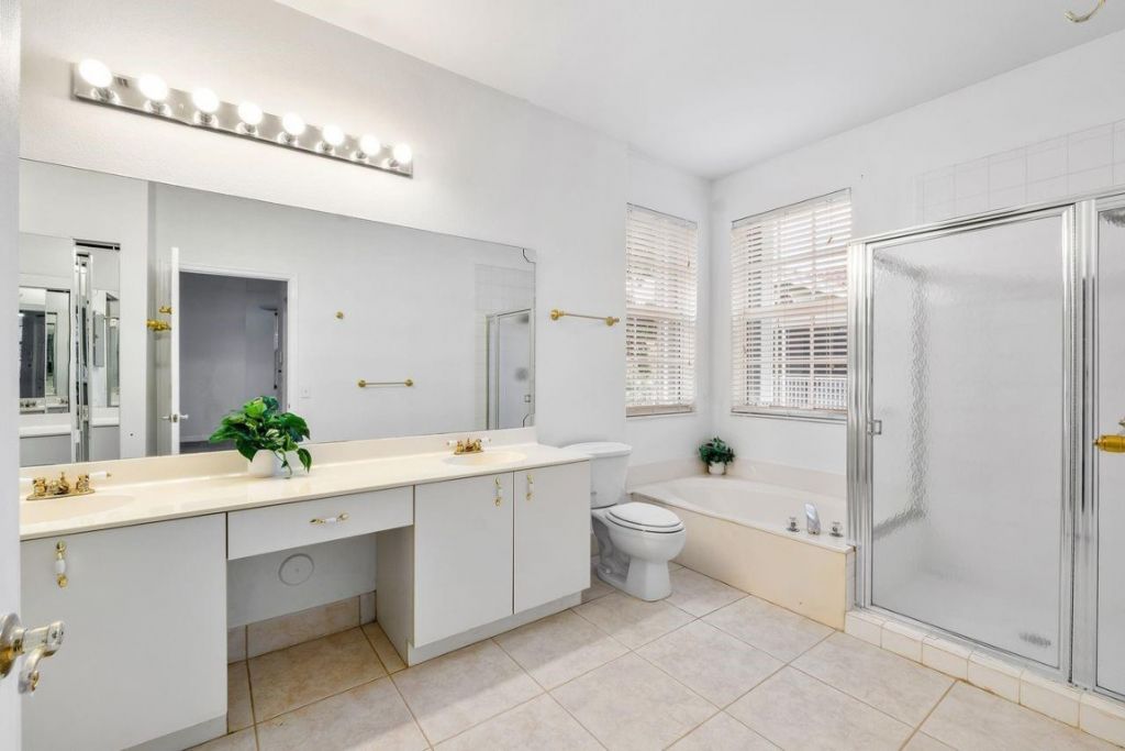 12342 NW 10th Drive, Unit D-9, Coral Springs, FL 33071 Photo