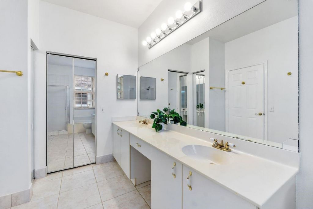 12342 NW 10th Drive, Unit D-9, Coral Springs, FL 33071 Photo