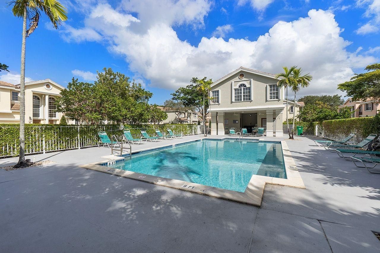 12342 NW 10th Drive, Unit D-9, Coral Springs, FL 33071 Photo