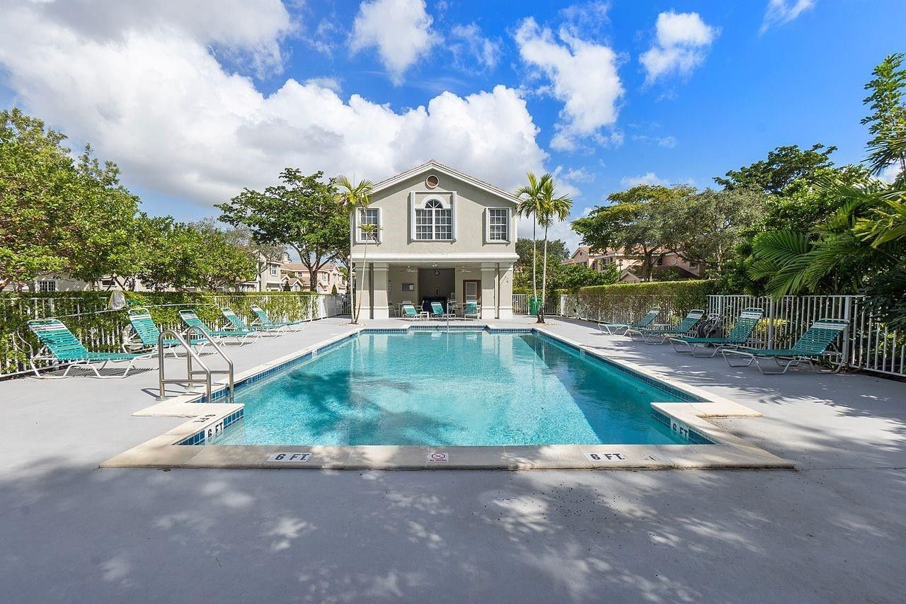 12342 NW 10th Drive, Unit D-9, Coral Springs, FL 33071 Photo