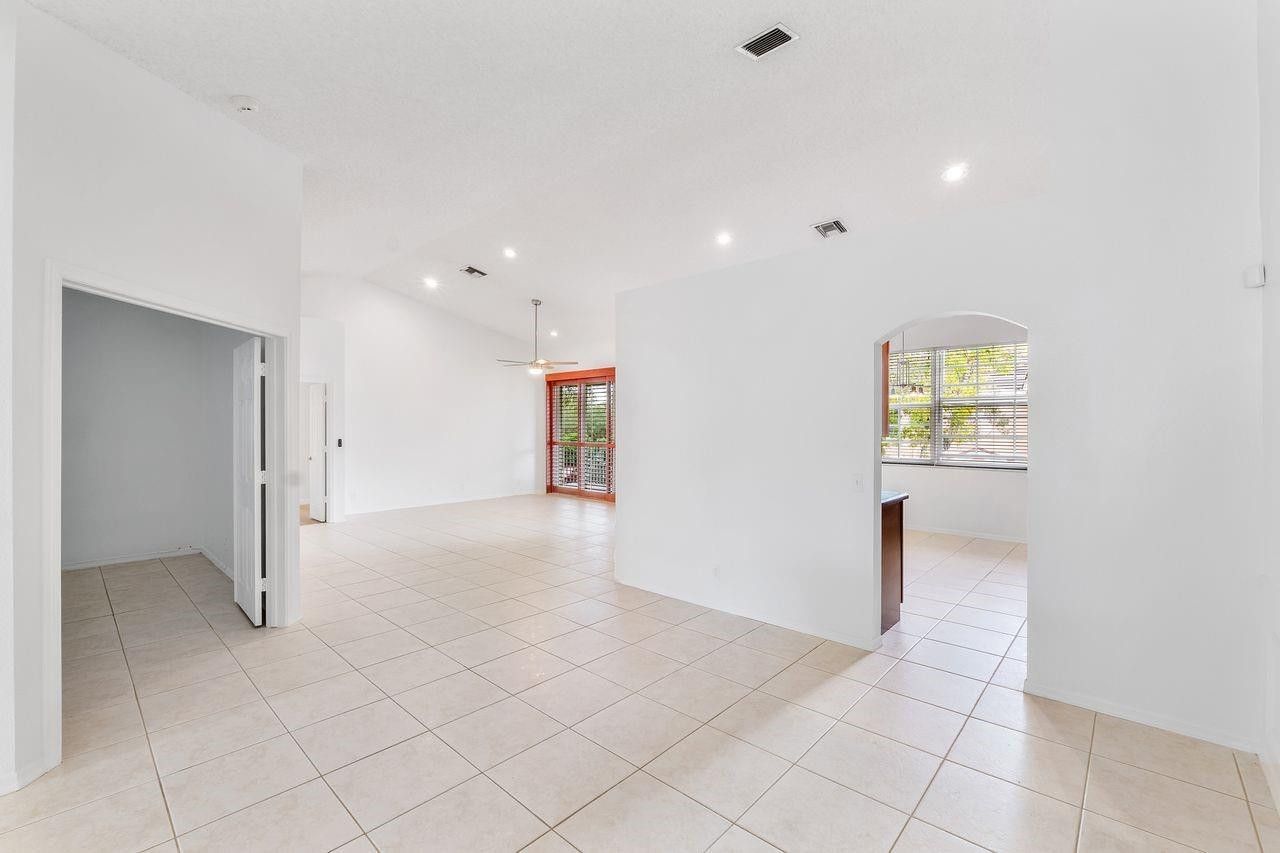 12342 NW 10th Drive, Unit D-9, Coral Springs, FL 33071 Photo