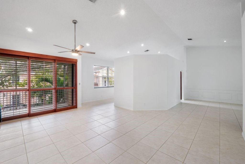 12342 NW 10th Drive, Unit D-9, Coral Springs, FL 33071 Photo