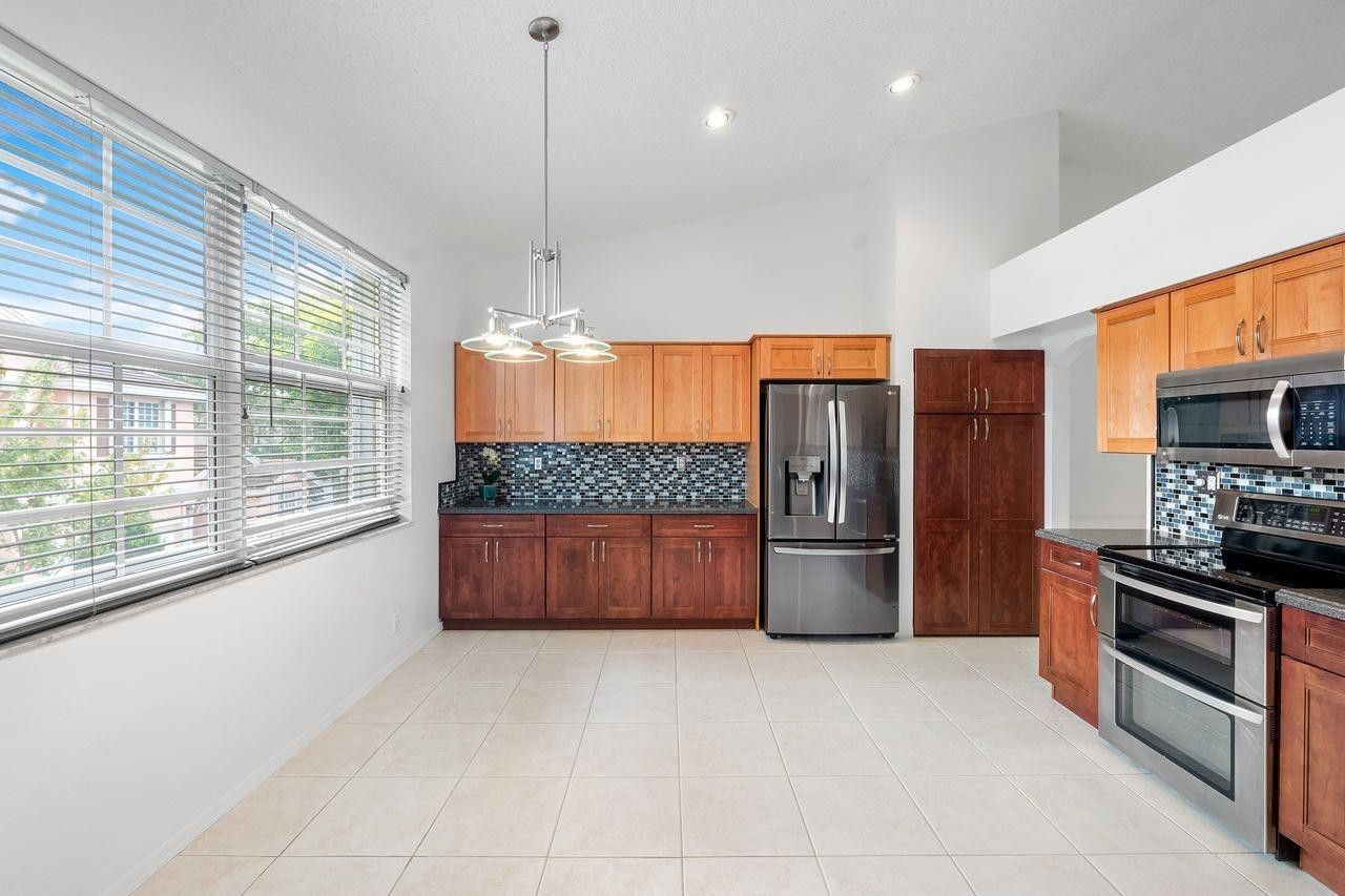 12342 NW 10th Drive, Unit D-9, Coral Springs, FL 33071 Photo