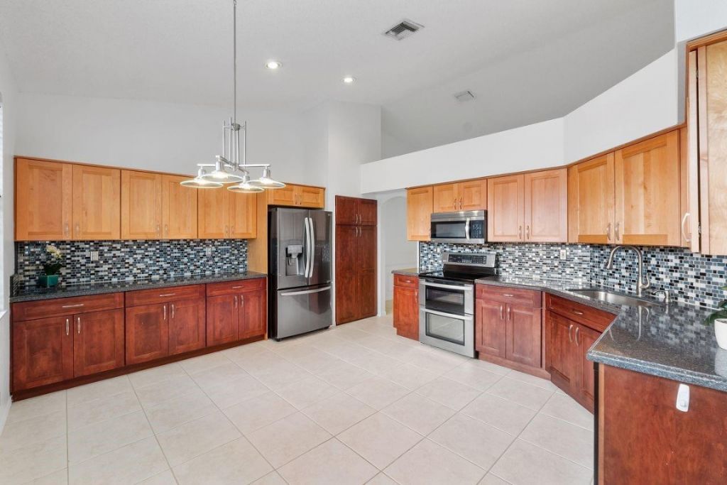 12342 NW 10th Drive, Unit D-9, Coral Springs, FL 33071 Photo