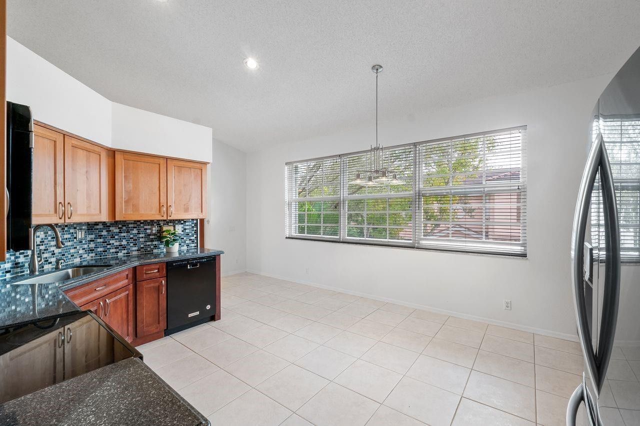 12342 NW 10th Drive, Unit D-9, Coral Springs, FL 33071 Photo