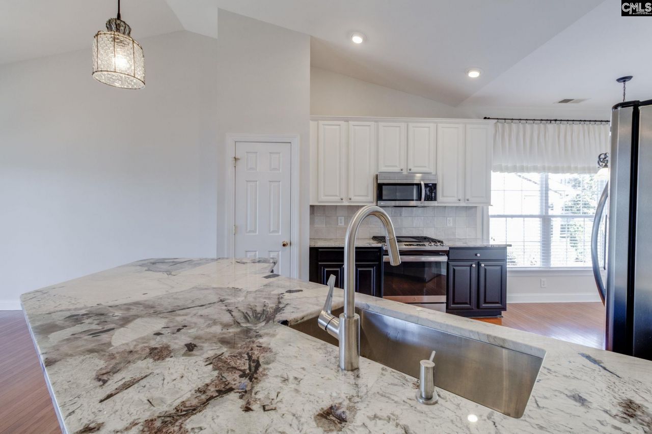 192 Palm Street Photo 10