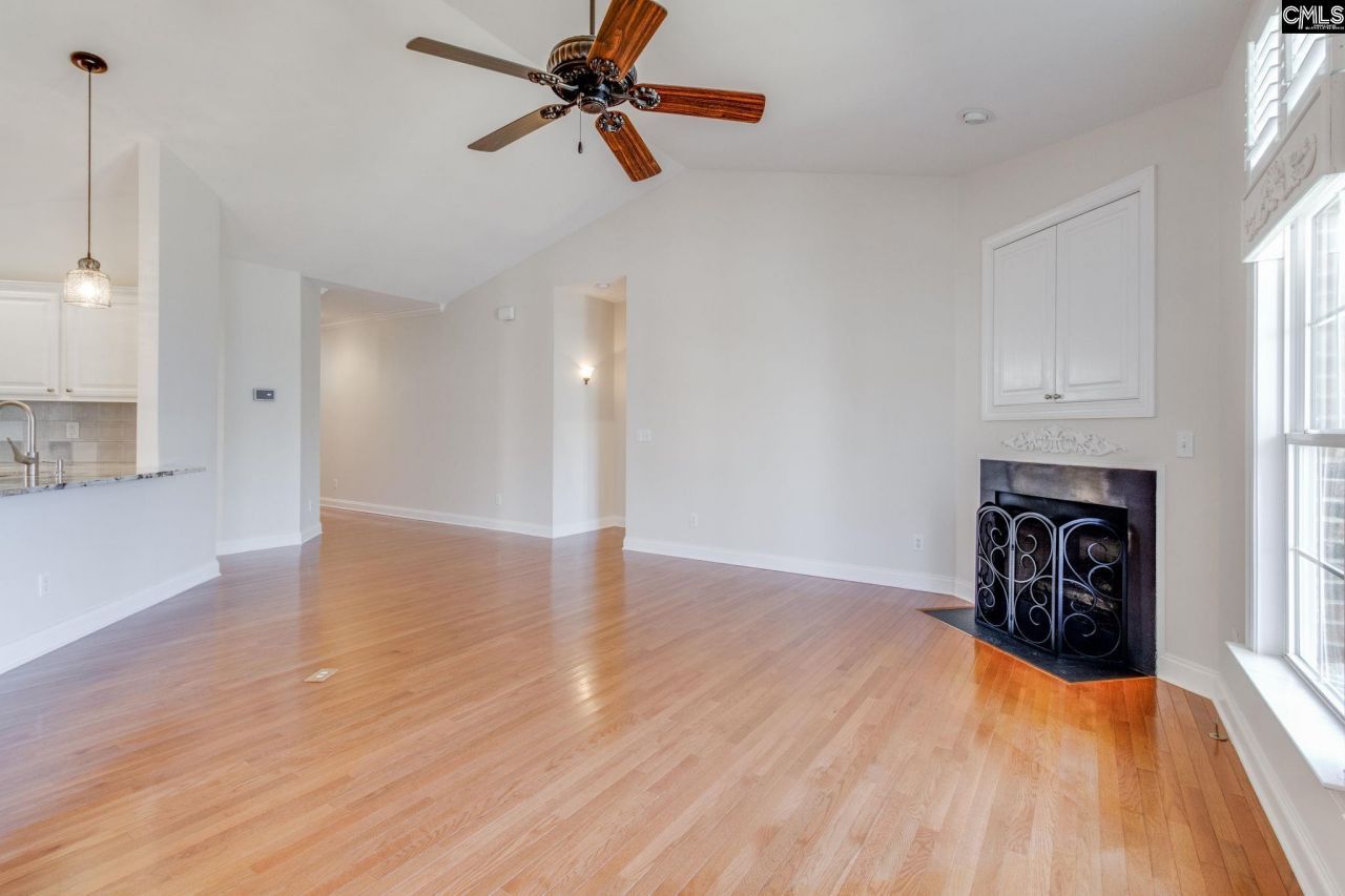 192 Palm Street Photo 7