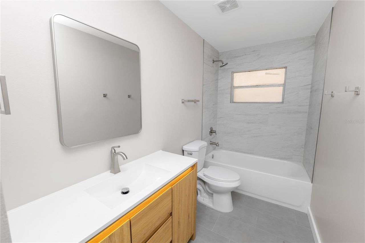 2493 Chestnut Woods Drive, Unit 2495, Lakeland, FL 33815 Photo