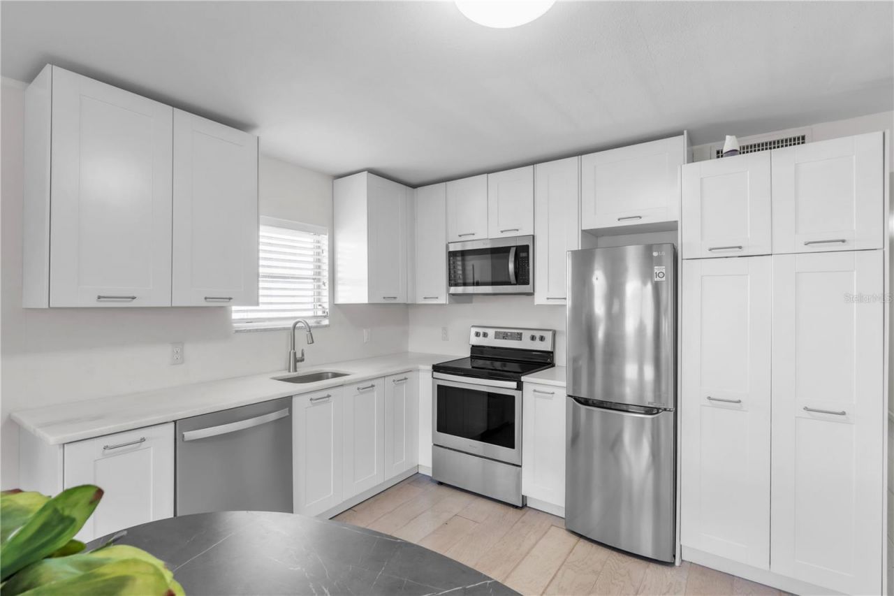 200 36th Avenue N, Unit 201A, Saint Petersburg, FL 33704 Photo